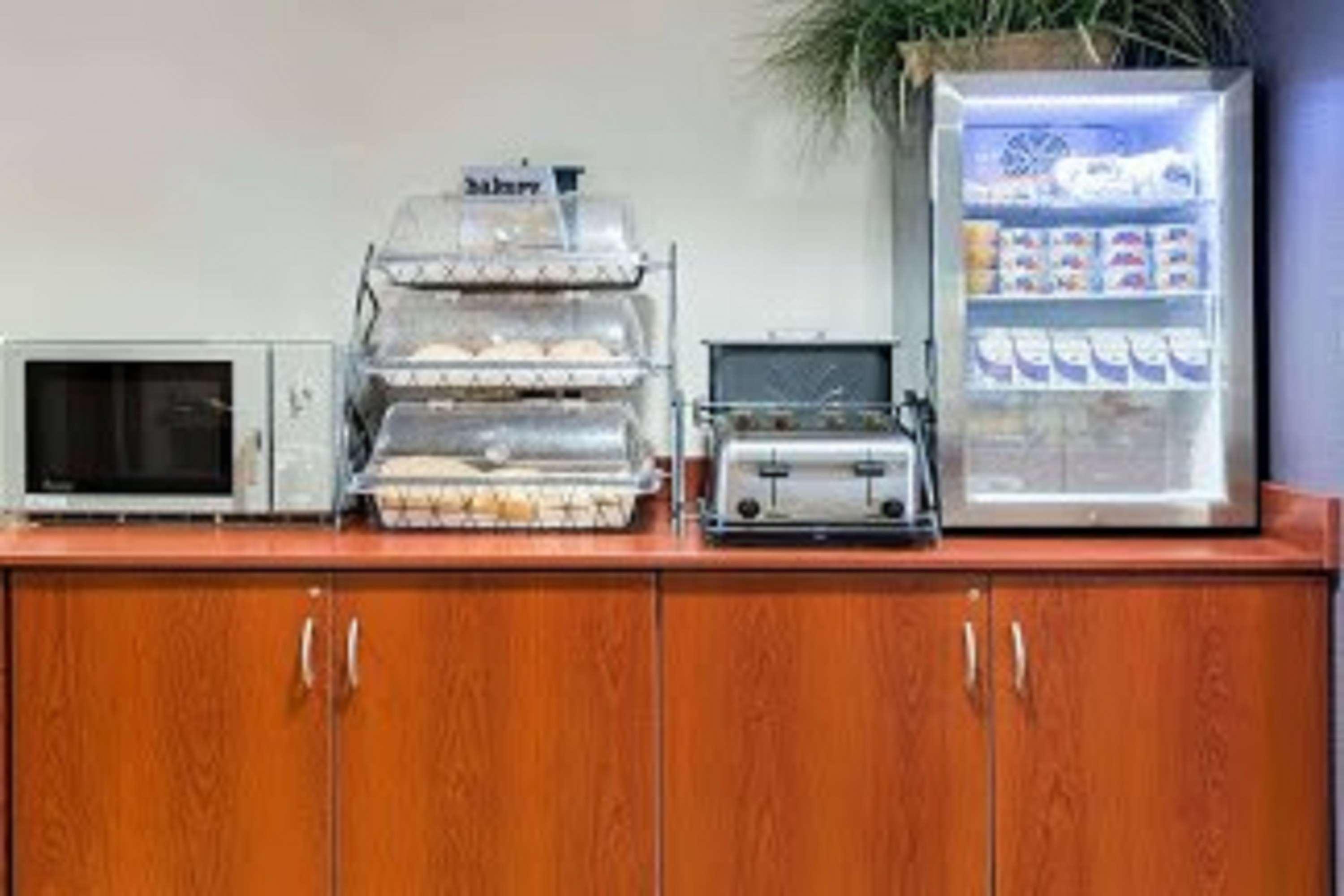 Sonesta Essential Morgantown Hotel Buitenkant foto